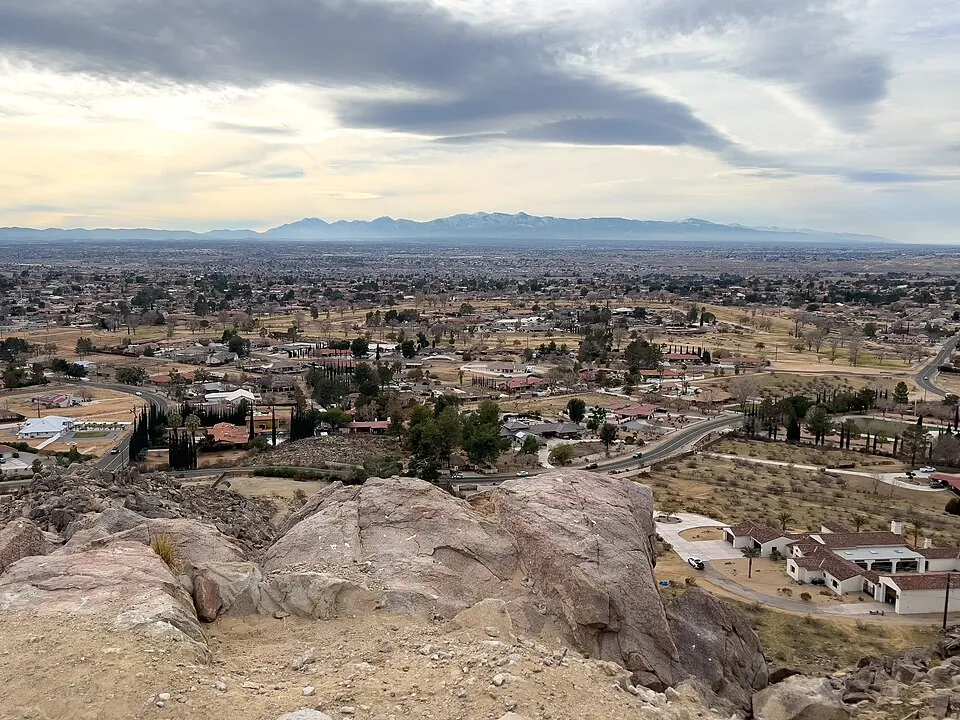 A view of Apple Valley, California (photographed 2023)