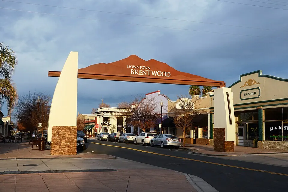 A view of Brentwood, California (photographed 2014)