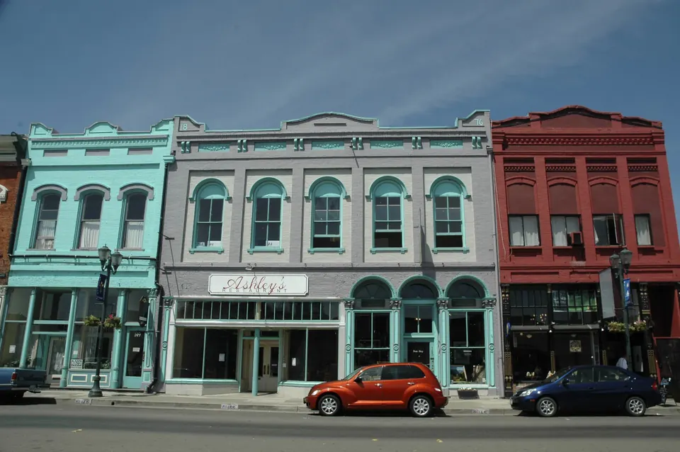 Main Street in Lakeport (photographed 2007)
