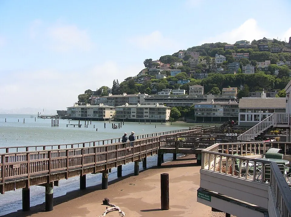 The Sausalito waterfront (photographed 2009)