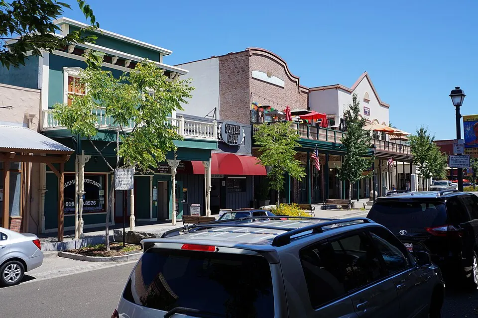 A view of Folsom, California (photographed 2015)