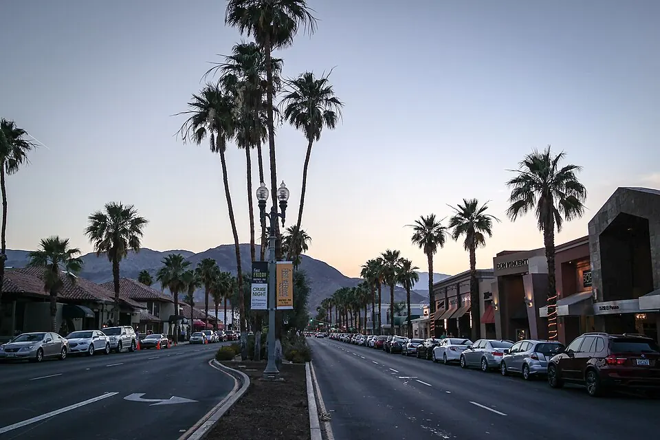 A view of Palm Desert, California (photographed 2014)