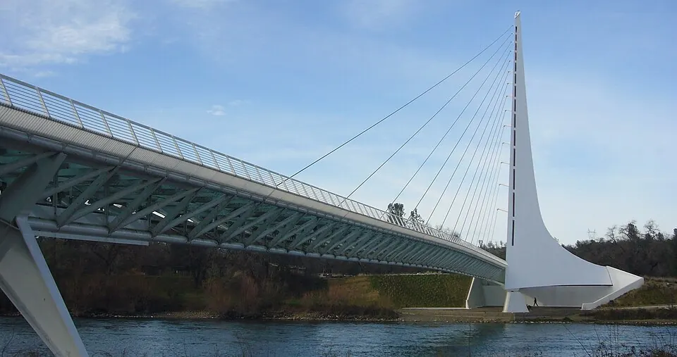 A view of Redding, California (photographed 2007)