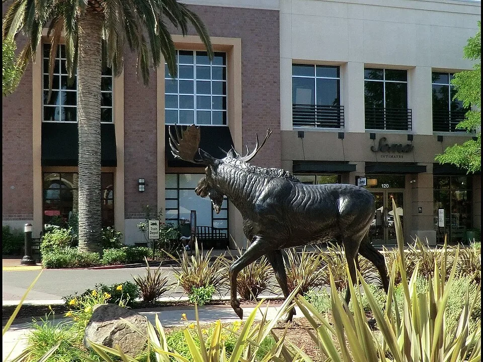 Public art and buildings in Roseville