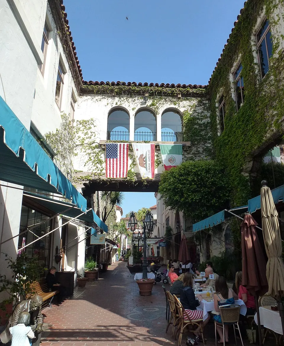 A view of Santa Barbara, California (photographed 2012)