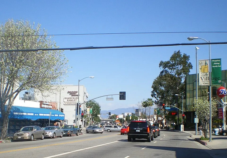 A view of Sherman Oaks, California (photographed 2008)