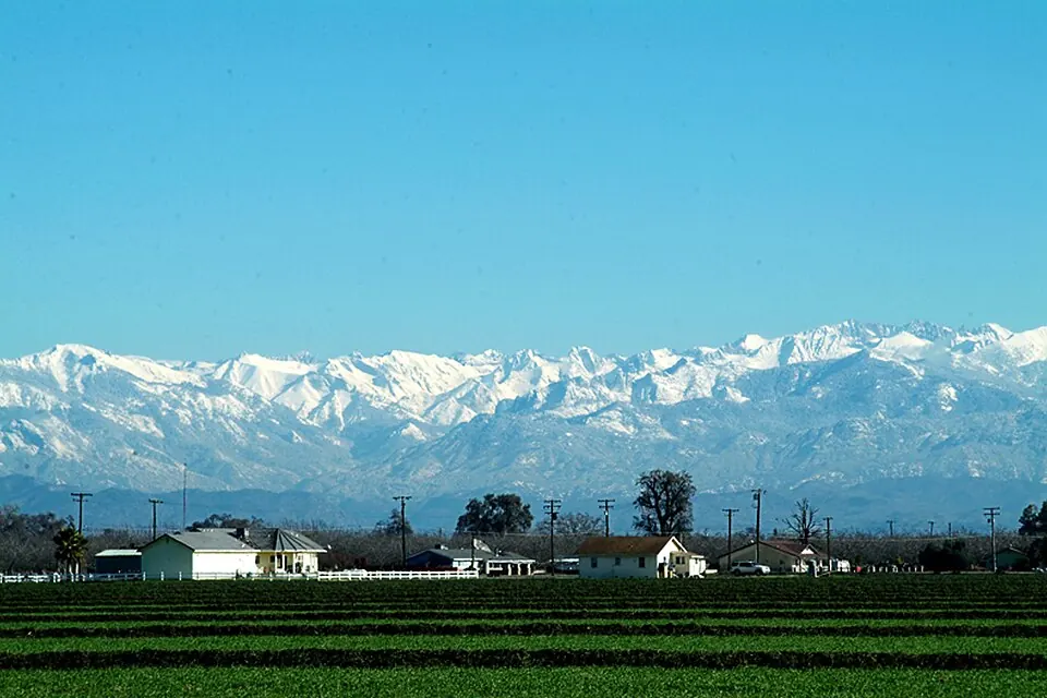 A view of Tulare, California (photographed 2019)
